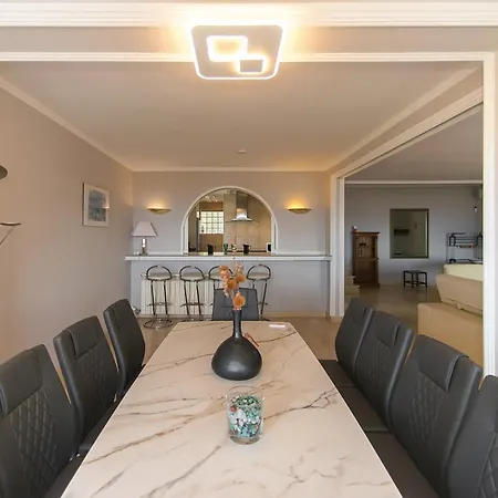 Villa Welcs Casa 340 Emp Con Piscina Compartida *