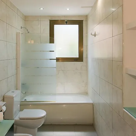 Welcs Casa 340 Emp Con Piscina Compartida * Roses